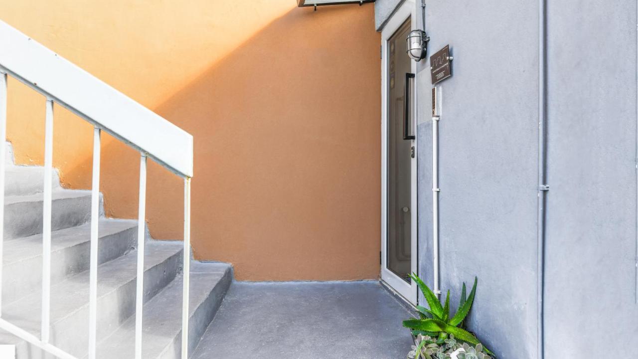 Monastiraki Citycenter Sleepbox- Unspoiled Athens Apartments 외부 사진